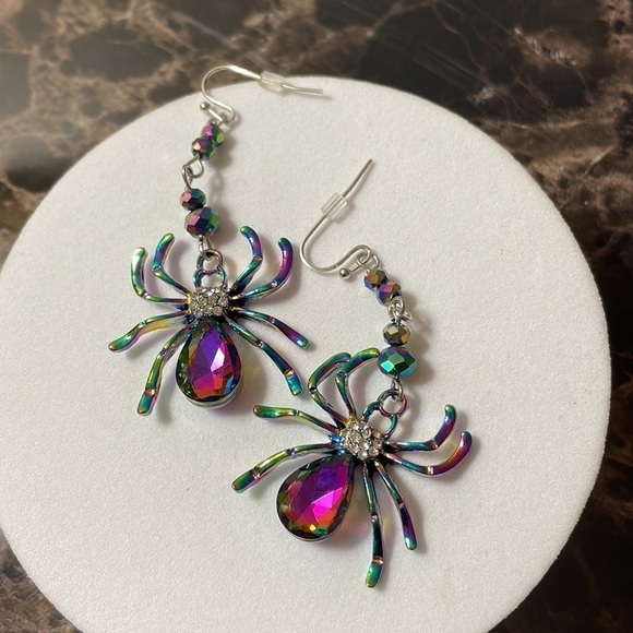 Fashion Spider Crystal Drop Earrings - Picture 8 of 10